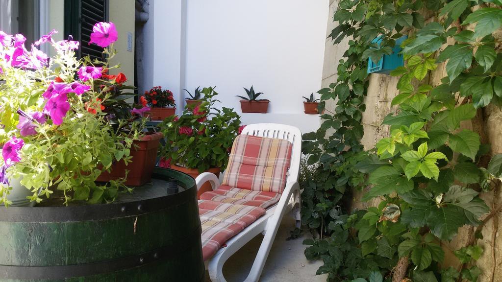 Apartments Salona Trogir Oda fotoğraf